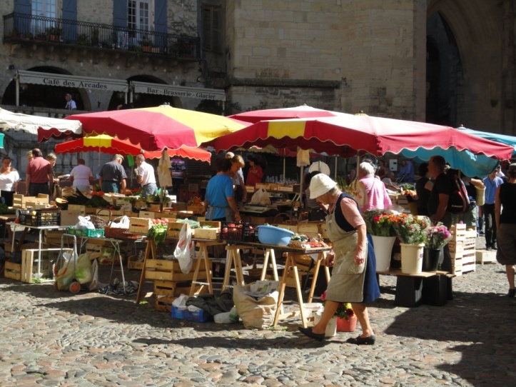 Villefranche market - market stalls